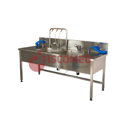TUCS 4551 CSSD Decontamination Station